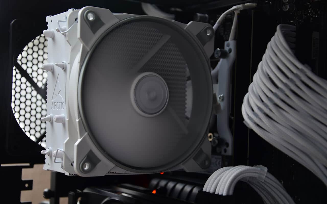 CPU Cooler Won't Fit the Motherboard? Diagnose the Real Cause