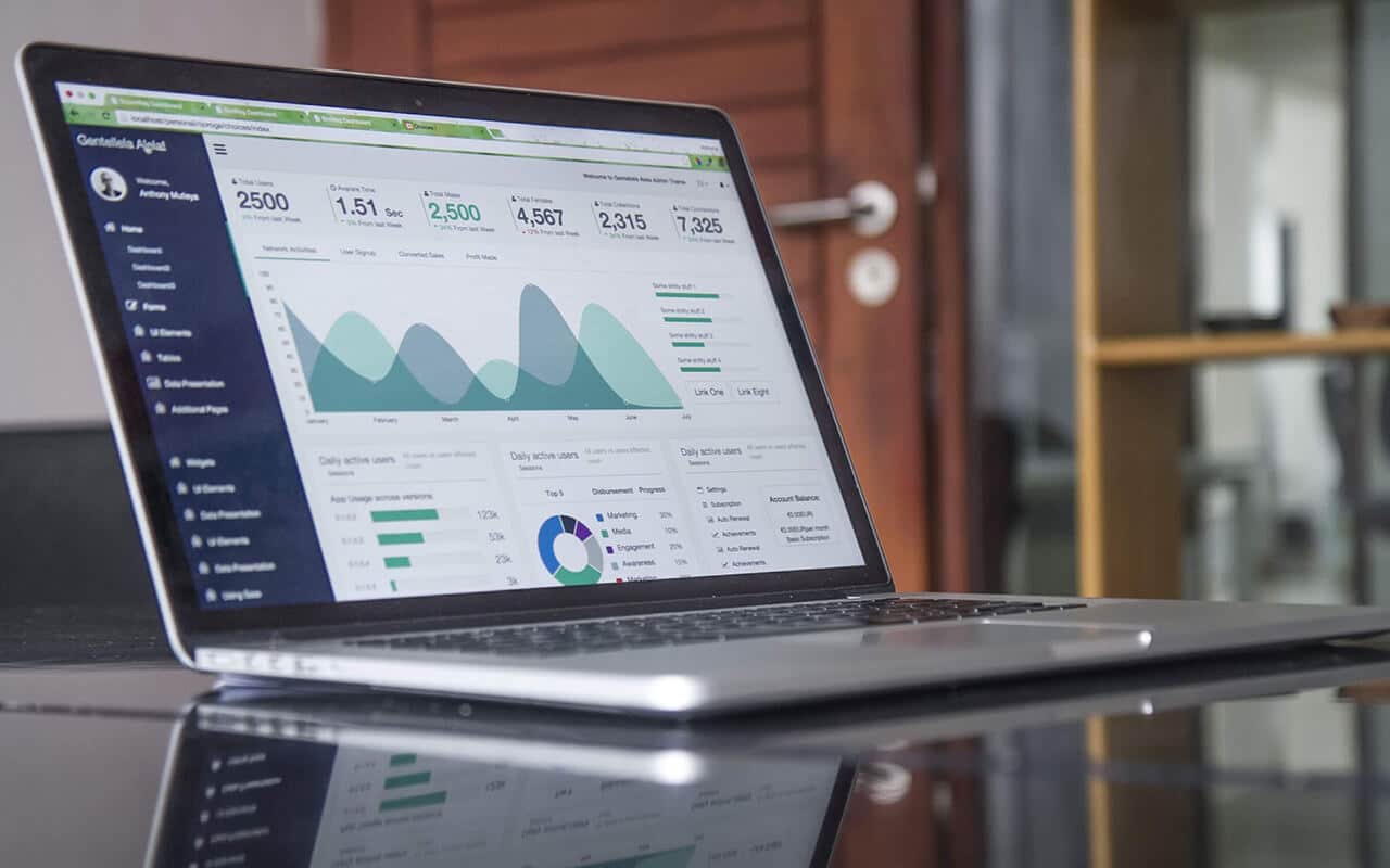 Complete Guide To Choosing The Laptop For SEO and Digital Marketers