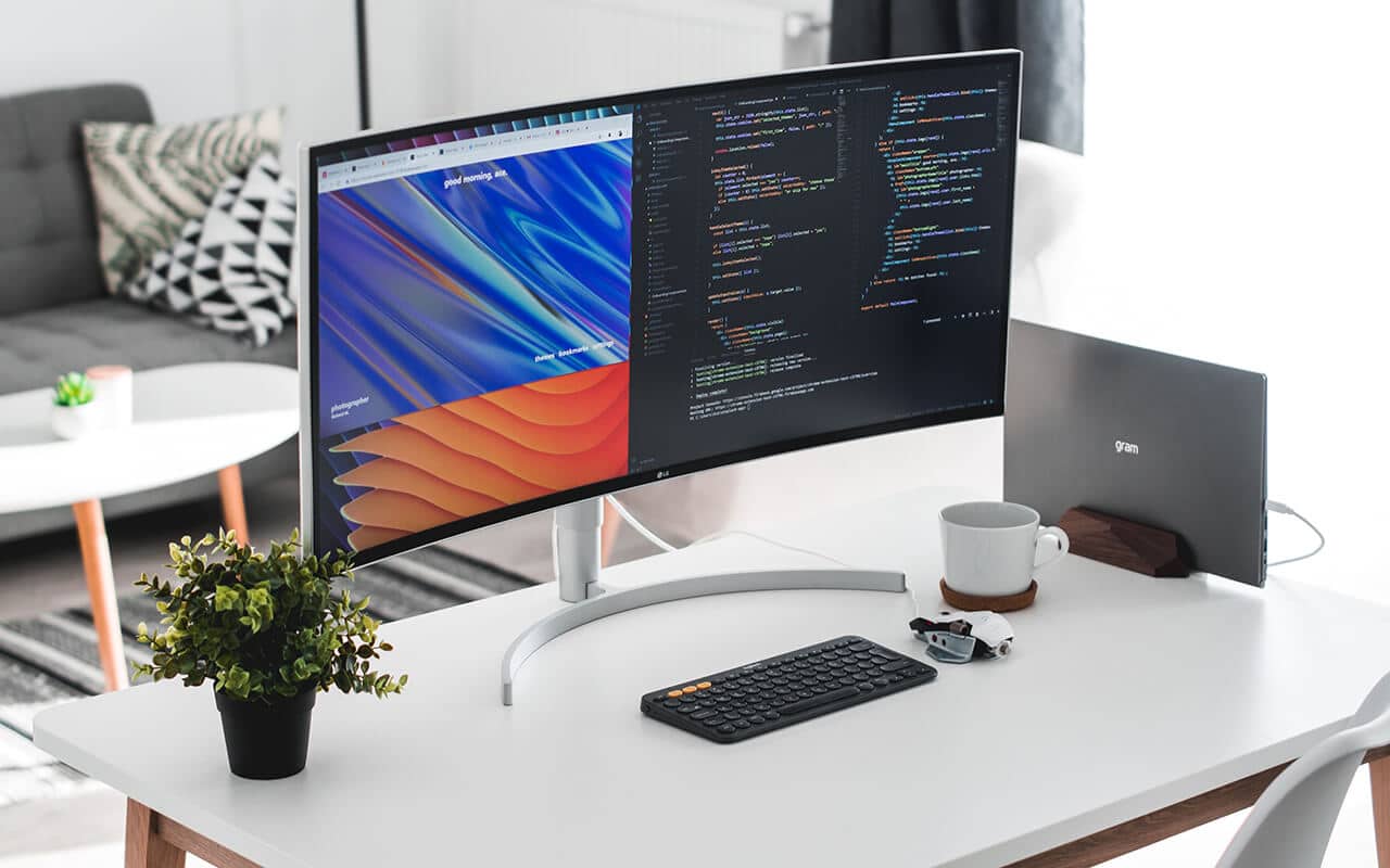 How to Turn a Laptop into a Desktop