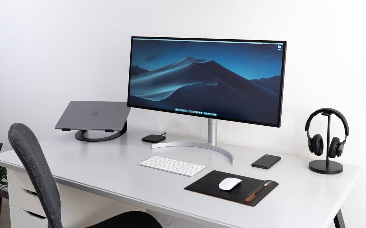 How to Close Your Laptop and Use an External Monitor