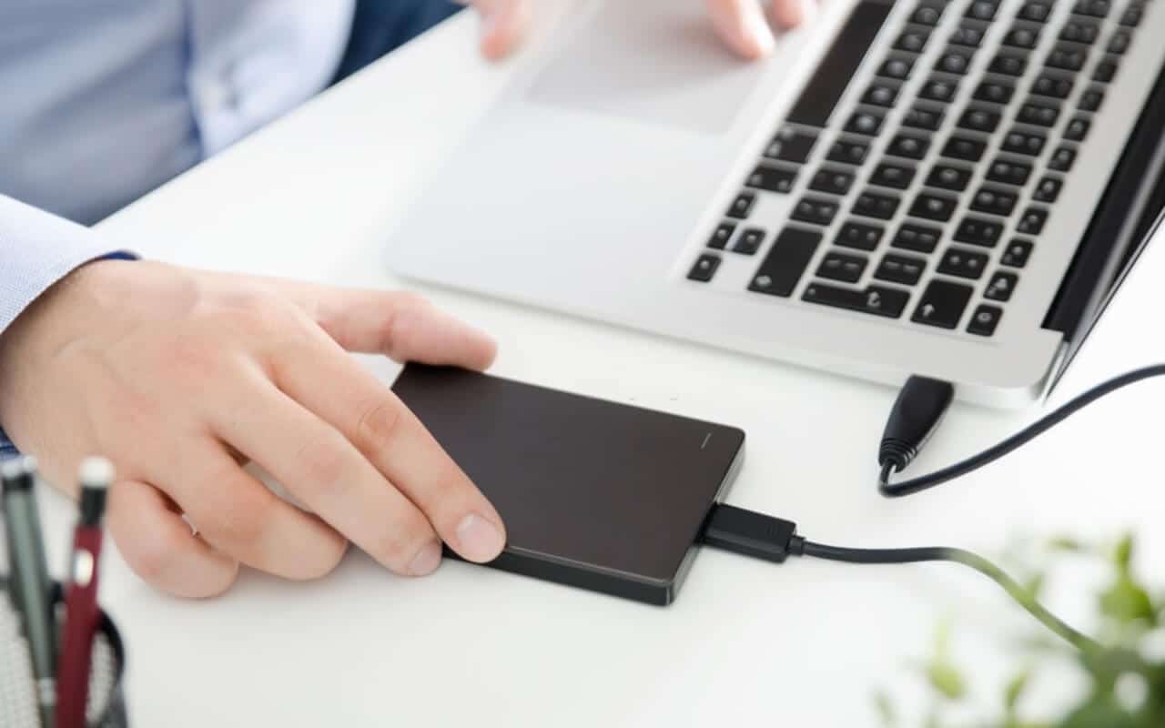 How to Use an External Hard Drive on a Laptop?